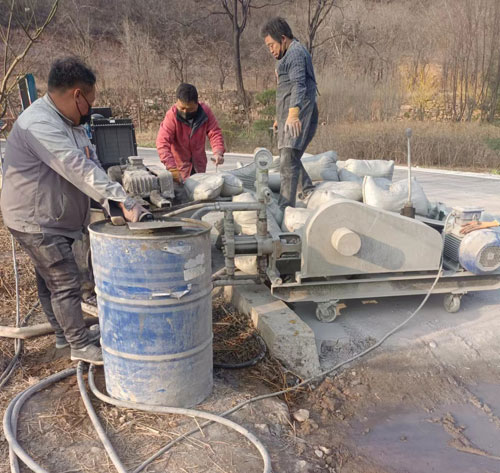 淮上路面下沉注浆